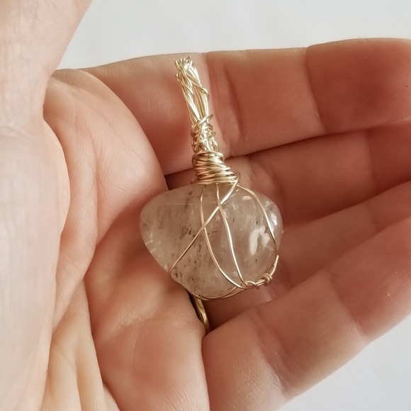 Handmade wire wrapped pendant clear stone with inclusions silver tone - Picture 10 of 16